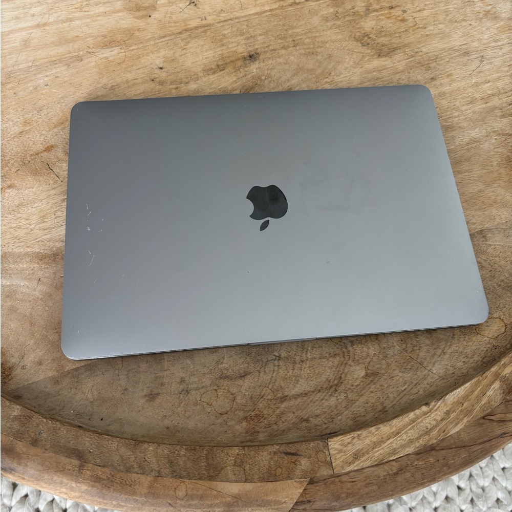 13 inch Apple MacBook Pro - Gray